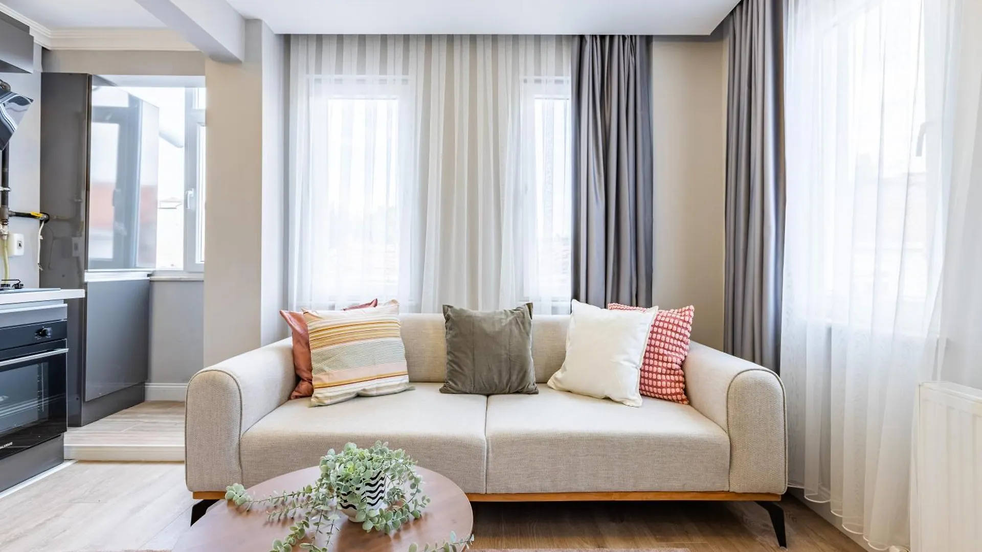 Balat Apartments-Orange And Blue Стамбул Апартаменты