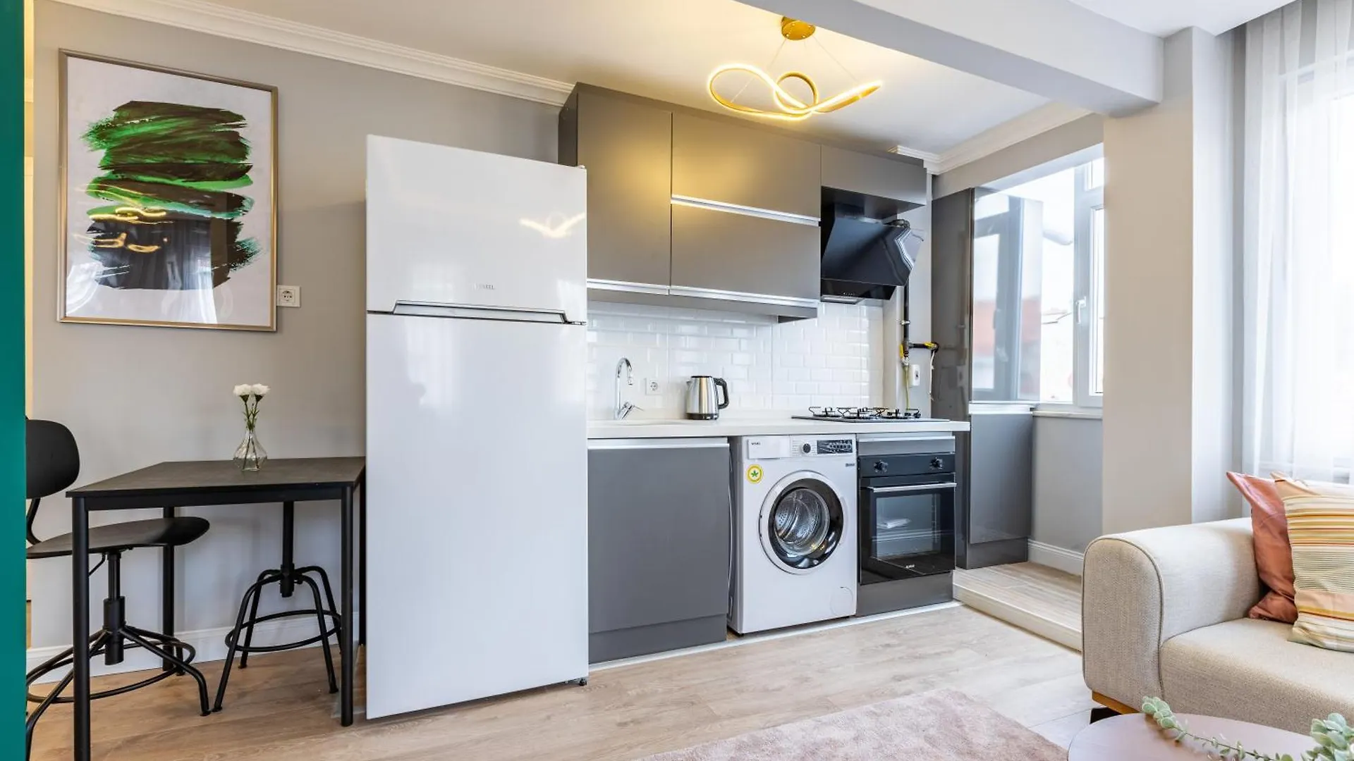 Апартаменты Balat Apartments-Orange And Blue Стамбул