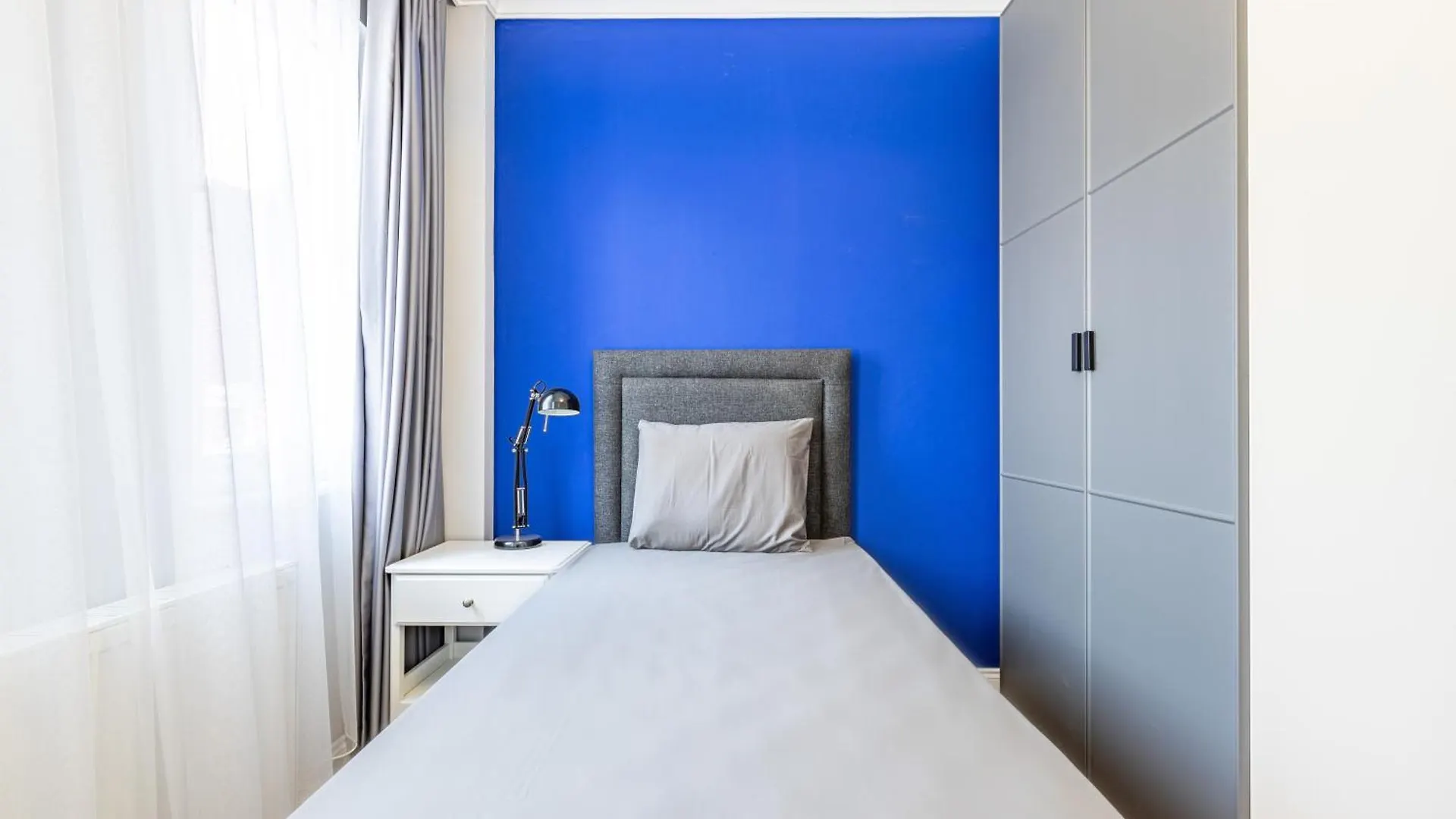 Апартаменты Balat Apartments-Orange And Blue Стамбул Турция