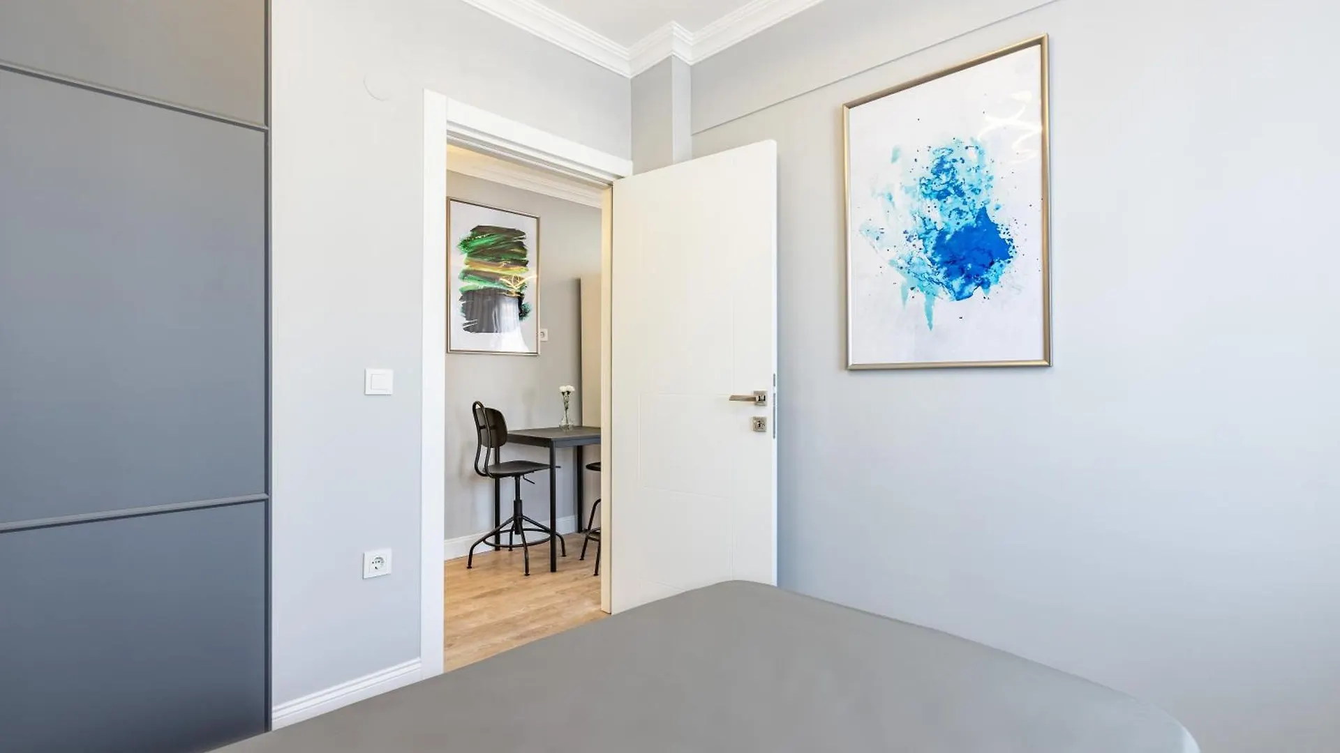 Balat Apartments-Orange And Blue Стамбул 0*,  Турция