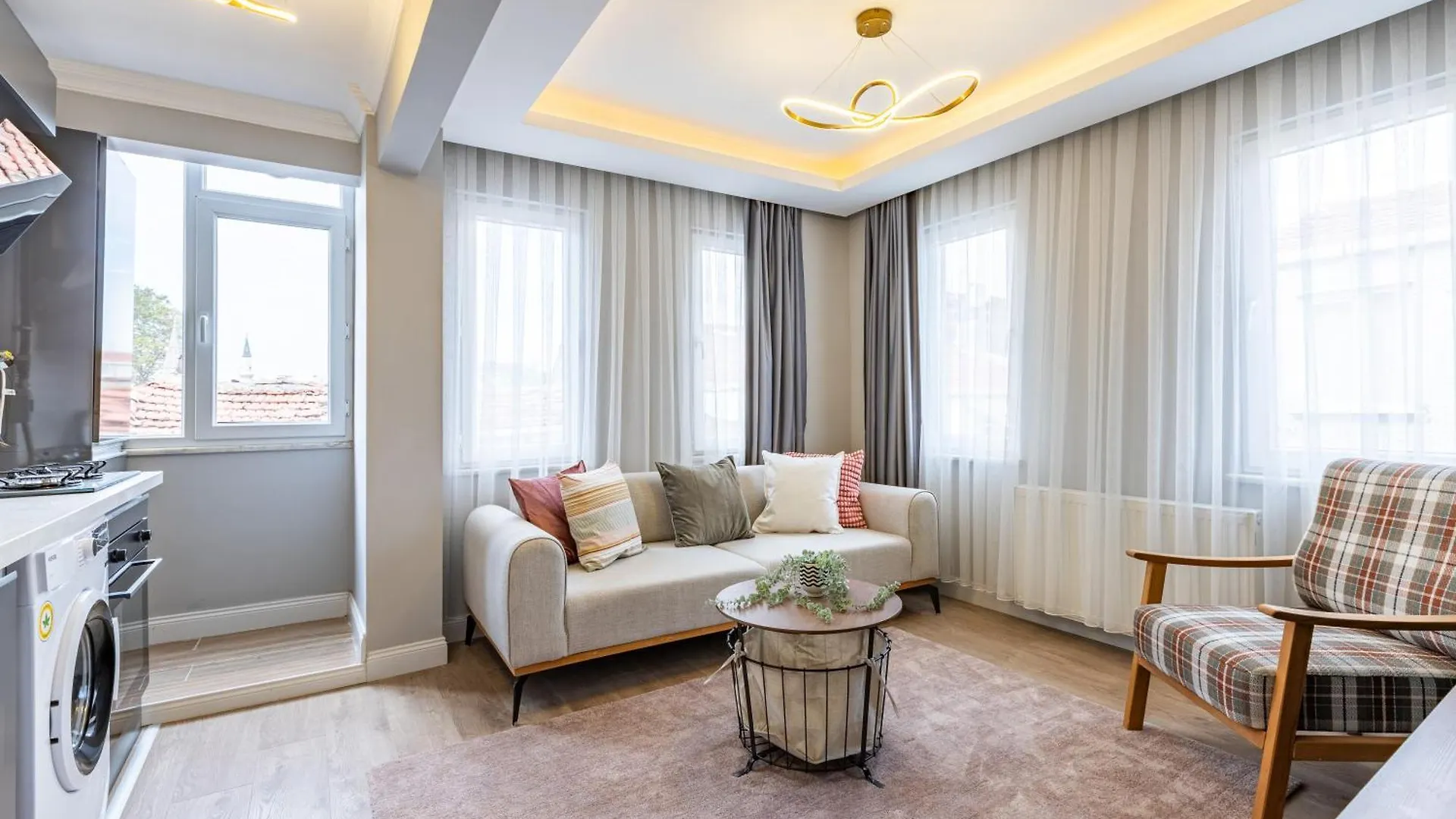 Апартаменты Balat Apartments-Orange And Blue Стамбул